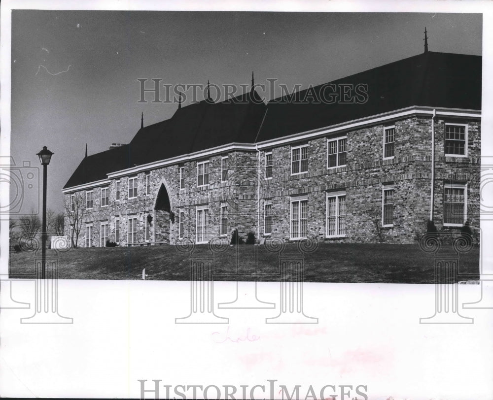 1970 Press Photo Chateau Parc Apartment Development Building, Grafton, Wisconsin - Historic Images