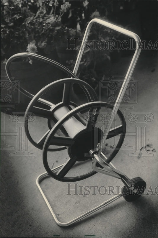 1984 Press Photo Front winding hose made by Ames, at Stein's cost $19.99 - Historic Images
