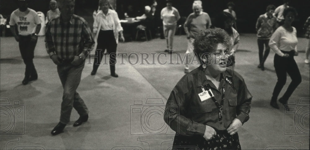 Press Photo Chris Haas, founder directs the class &quot;Go West Country Dance.&quot; - Historic Images