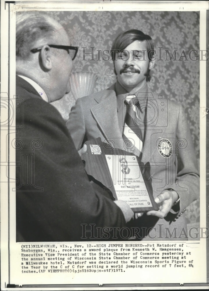 1971 Press Photo Pat Matzdorf of Wisconsin wins Sports Figure of the Year-Historic Images