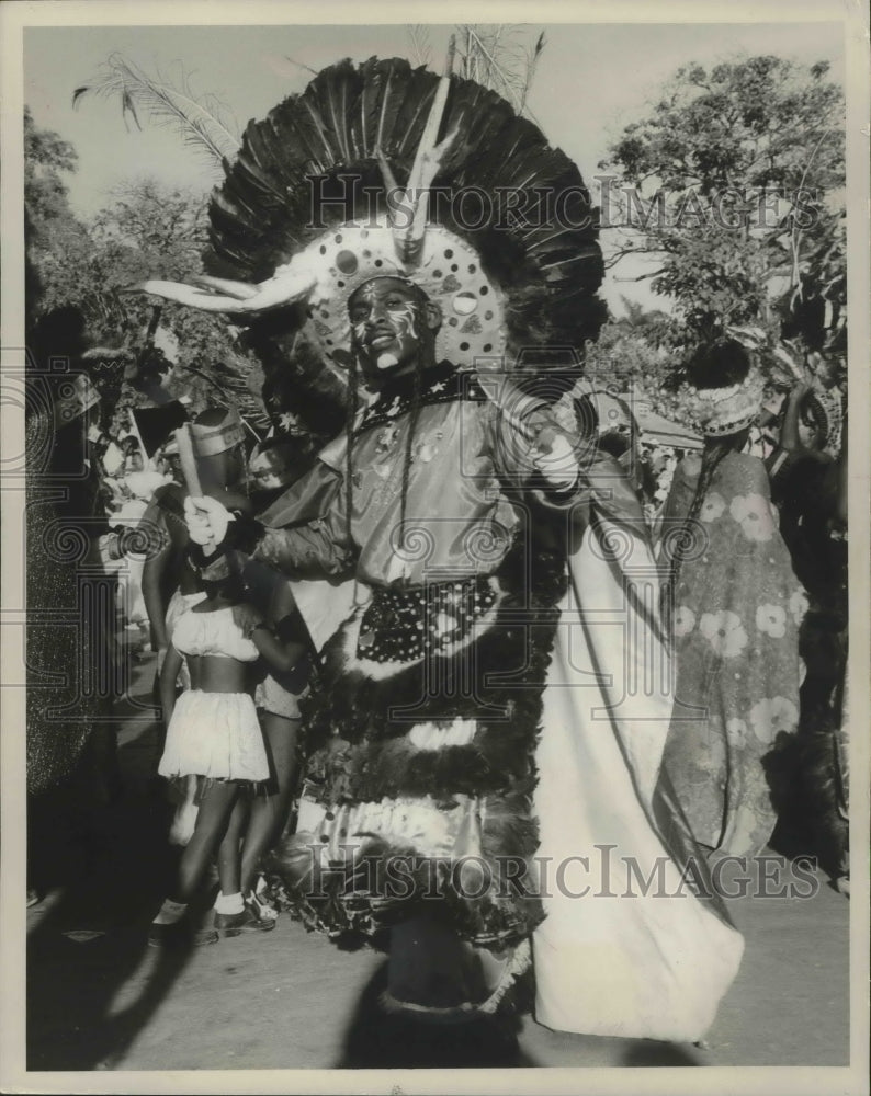1967 Press Photo An ornately dressed dancer celebrates carnival in Haiti style - Historic Images