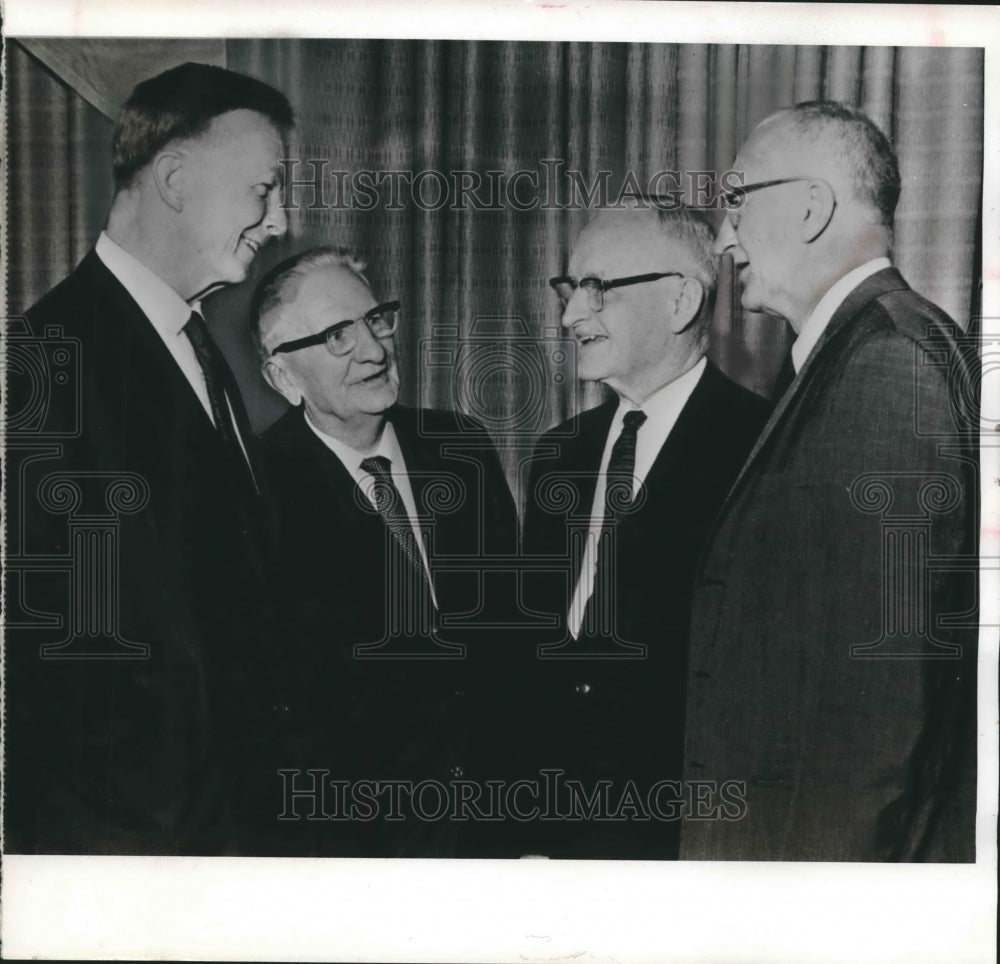 1968 Press Photo Ralph O. Nafziger, University of Wisconsin, retires - mjb37675- Historic Images