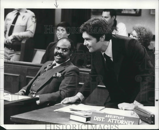 1977 Press Photo Ted Ross and Fred Willard from NBC TV's Sirota's Court - Historic Images