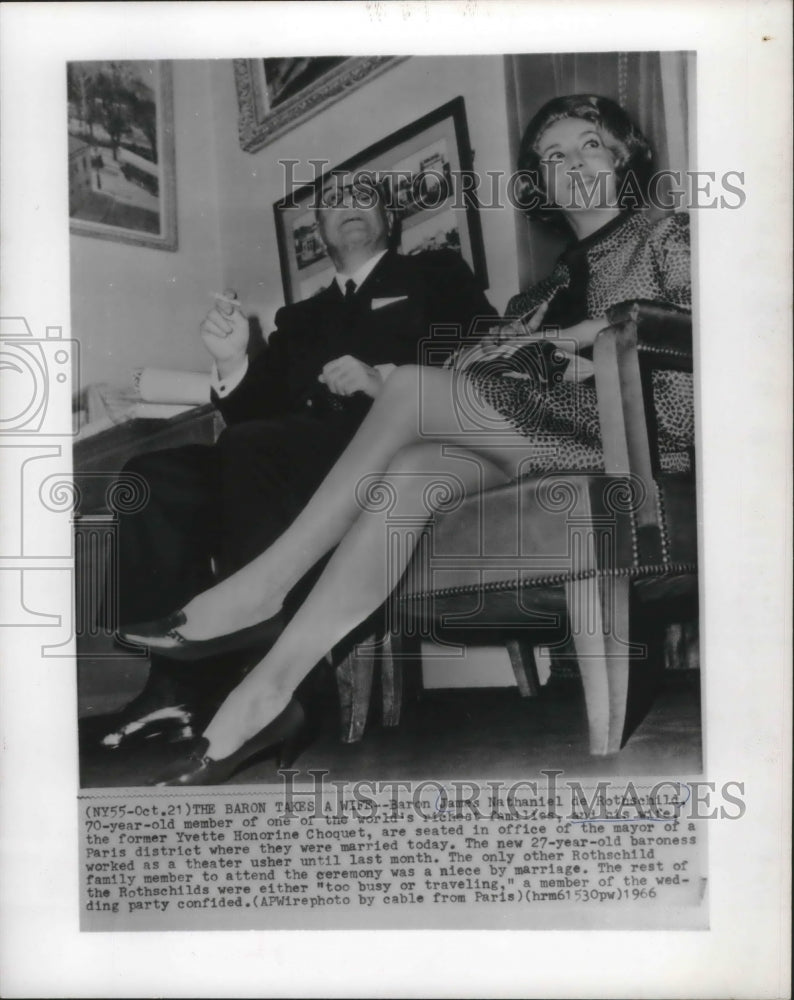 1966 Press Photo Baron James de Rothschild and his wife, Yvette Choquet-Historic Images