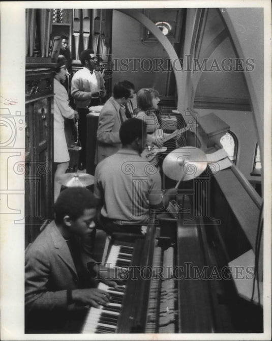 1969 Press Photo "St. Elizabeth Combo" at mass of St. Elizabeth Catholic Church. - Historic Images