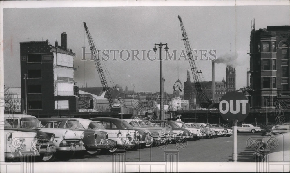 1958 Press Photo View Through Milwaukee Civic Center Area Milwaukee, Wisconsin - Historic Images