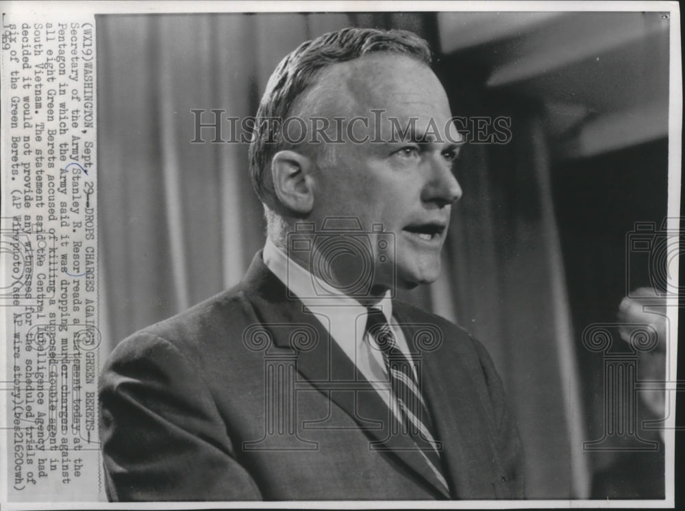 1969 Press Photo Secretary of the Army Stanley R. Resor at the Pentagon.-Historic Images