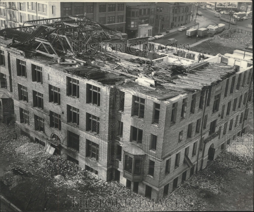 1951 Press Photo Highland Avenue school at North sixth street, Milwaukee-Historic Images