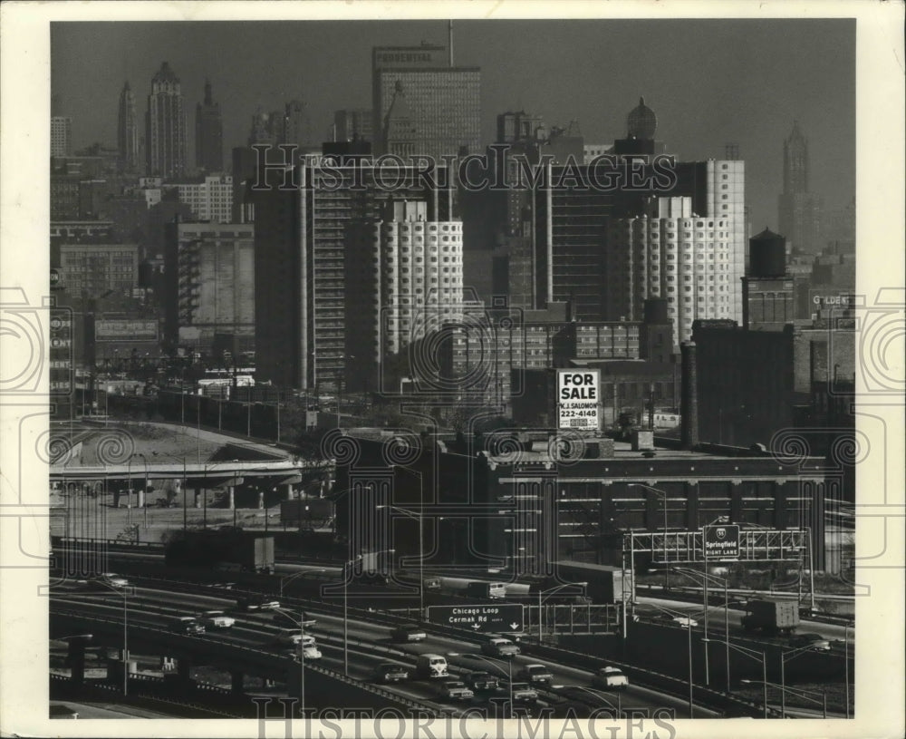 1968 Press Photo Raymond R. Hilliard Center In Chicago, Illinois - mjb41610 - Historic Images