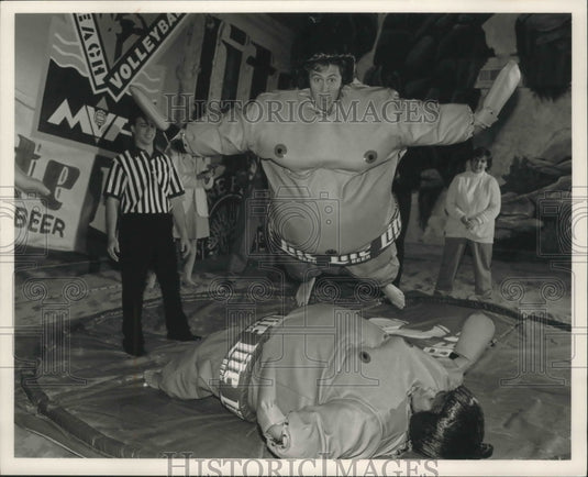 1993 Press Photo Miller Brewing Company Sumo Wrestling Contestants - mjb41713 - Historic Images