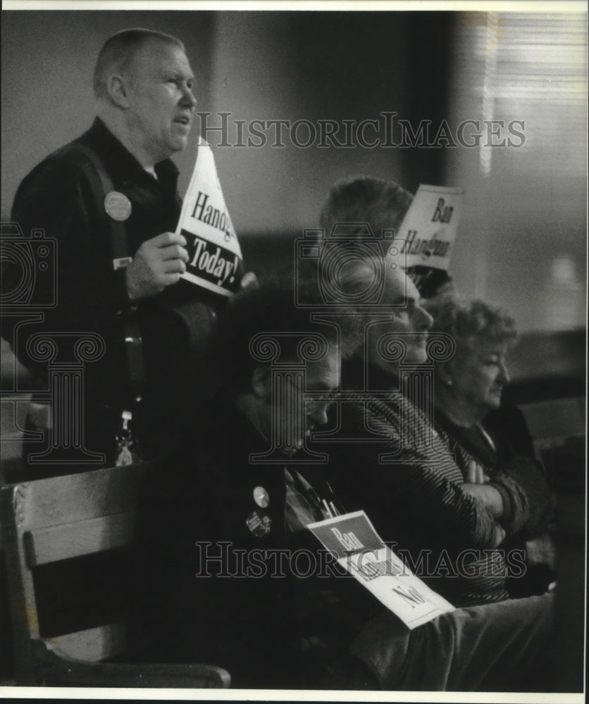 1994 Press Photo Supporters to ban handguns sit in on Milwaukee&#39;s Common Council - Historic Images