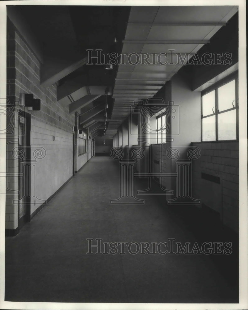 1950 Press Photo Milwaukee Auditorium Sports Arena hallway interior - mjb42198-Historic Images