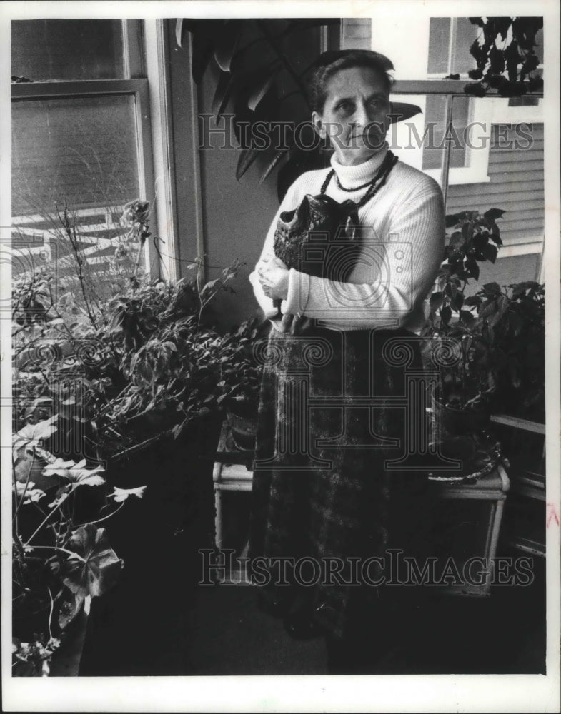 1974 Ruth Milofksy, associate professor of art at UWM - Historic Images