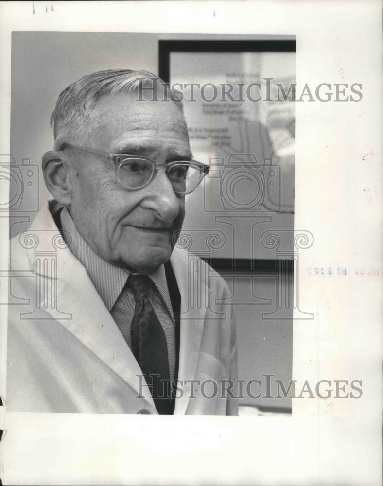 1978 Press Photo Blood Scientist and MC Wisconsin Alumni Dr. Armand J. Quick - Historic Images