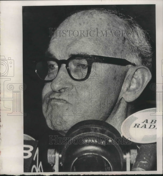 1966 Press Photo New York striking Transit Workers union Pres., Michael Quill - Historic Images