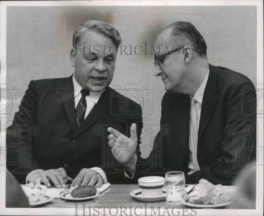1962 Press Photo Mr. Pysin with UW President, Fred H. Harrington - mjb42692 - Historic Images