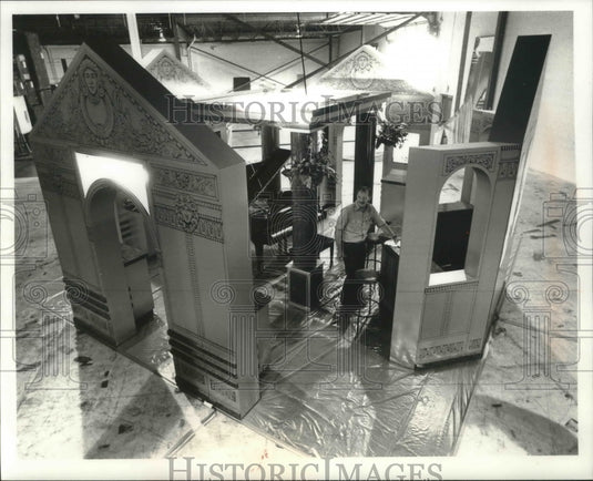 1989 Press Photo Display to promote Milwaukee, Ellingsen-Sprecher Advertising - Historic Images