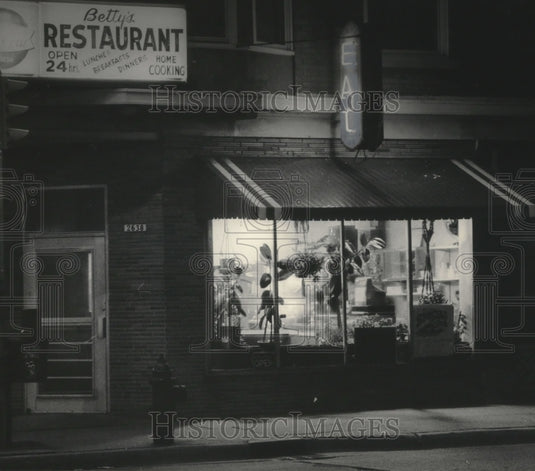 1983 Press Photo The "Eat" sign to Betty's Restaurant on the city's South Side - Historic Images