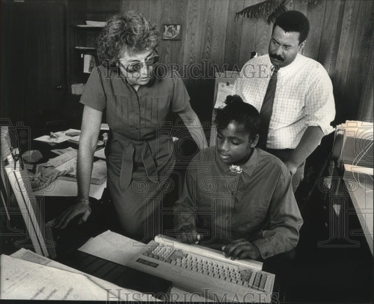 1989 Michal Dawson, Marcus Smith work with Tomorrow Reid, Milwaukee.-Historic Images