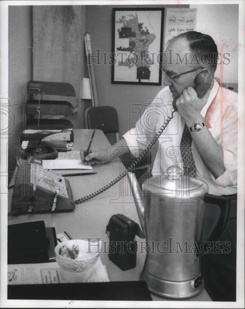 1961 Press Photo Bill Rheinfrank, Superintendent Street Sanitation in Milwaukee - Historic Images