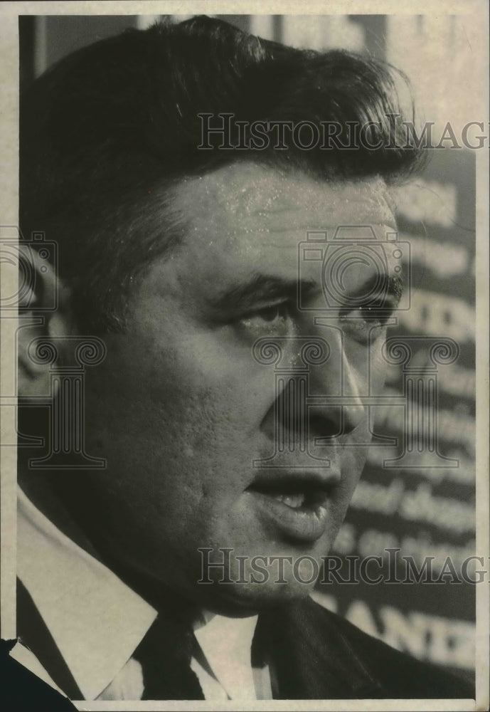 1968 Press Photo Wisconsin Mayor Maier at a Milwaukee press conference - Historic Images