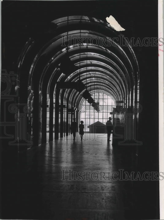 1964 Press Photo The Courthouse Main Floor in Milwaukee - mjb44124 - Historic Images