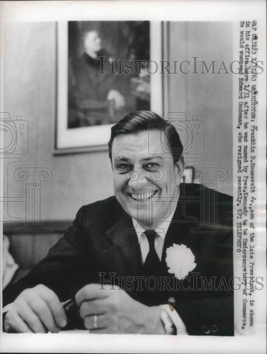 1963 Press Photo Franklin Roosevelt Jr. In His Office As Undersecretary In D.C. - Historic Images