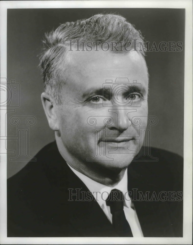 1971 Robert L. Purcell elected board chairman of Lear Siegler, Inc-Historic Images