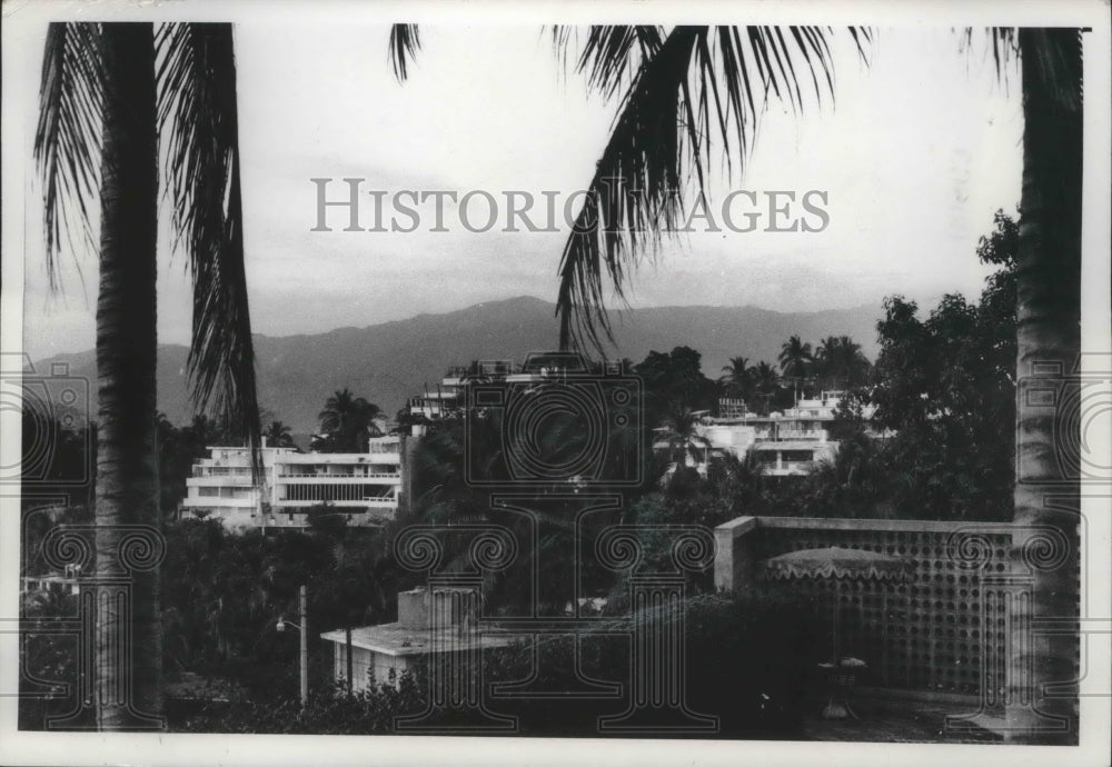 1974 Press Photo View from Hotel Belmar balcony in "Old Acapulco" - mjb44588 - Historic Images