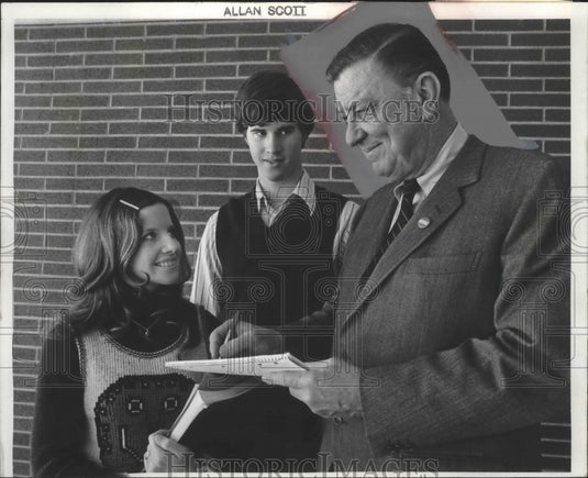 Press Photo Franklin D. Roosevelt Jr. visits Milwaukee - mjb44633 - Historic Images