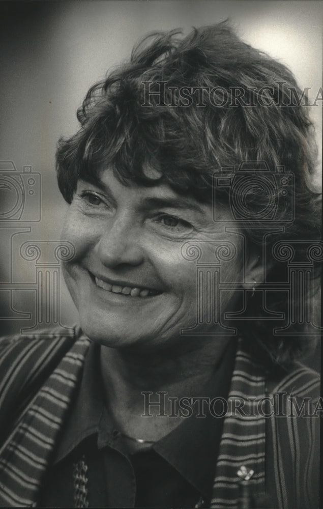 1991 Press Photo Ann Griffiths, new Principal of John Marshall School, Milwaukee - Historic Images