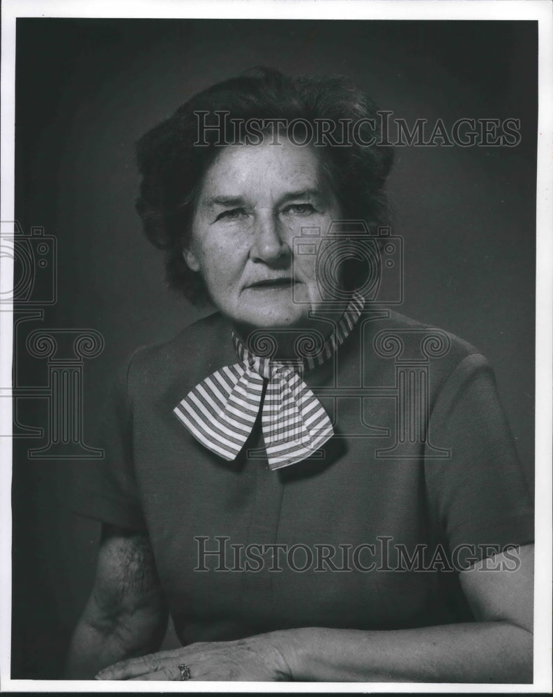 1972 Press Photo Mrs. Victor Orwin Maier wife to Journal executive, Milwaukee. - Historic Images