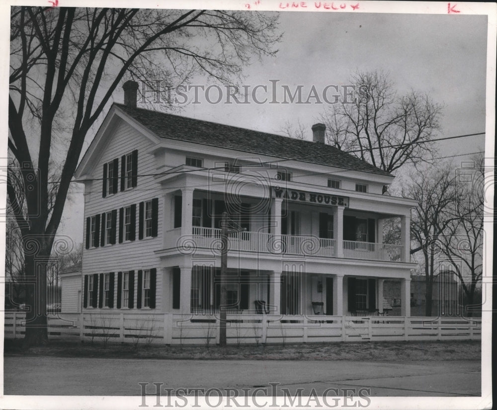 1953 Wade House, oldest stagecoach inn, stands as Wisconsin Landmark-Historic Images