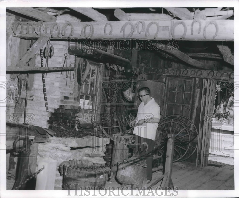 1955 Press Photo Wade&#39;s Blacksmith Shop on River Mullett, Greenbush, Wisconsin - Historic Images