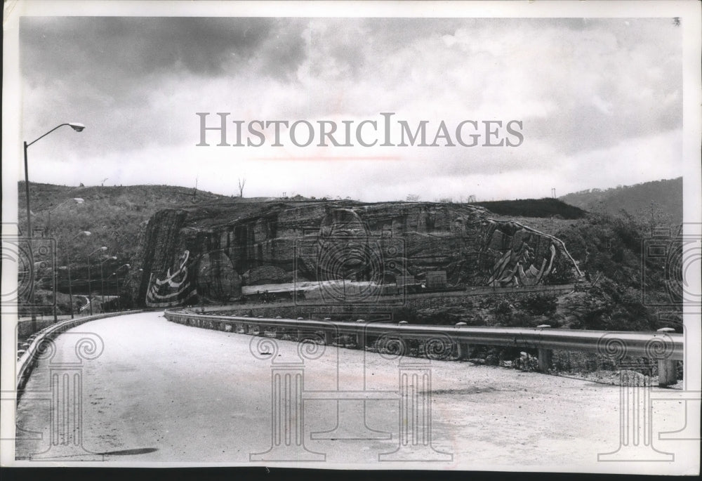 1967 Press Photo Tialoc at Netzahualcoyotl dam at Raudales de Malpaso, Mexico. - Historic Images