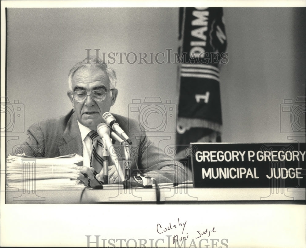 1986 Press Photo Wisconsin Municipal Judge for Cudahy, Gregory P. Gregory - Historic Images