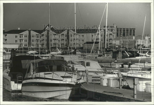 1991 Press Photo Boats in the water at Racine's marina - mjb46159 - Historic Images