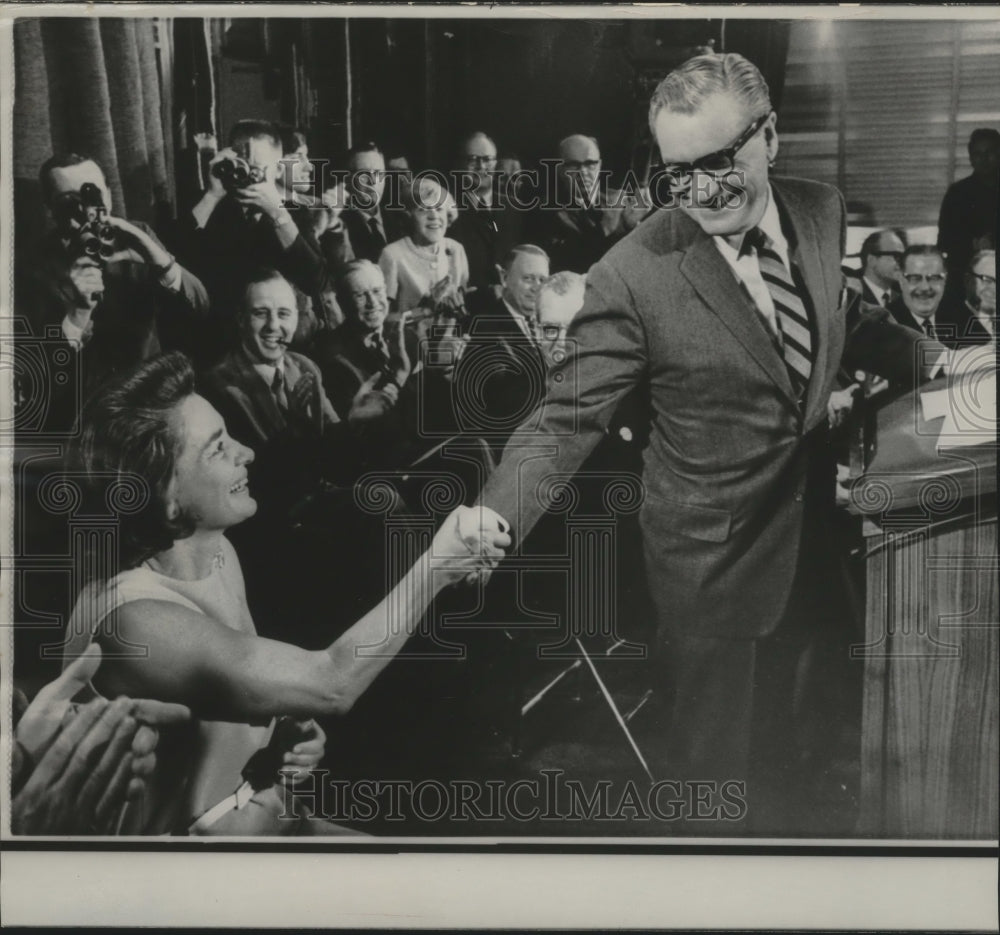 1968 Press Photo Gov. Nelson A. Rockefeller and his wife announces nomination - Historic Images