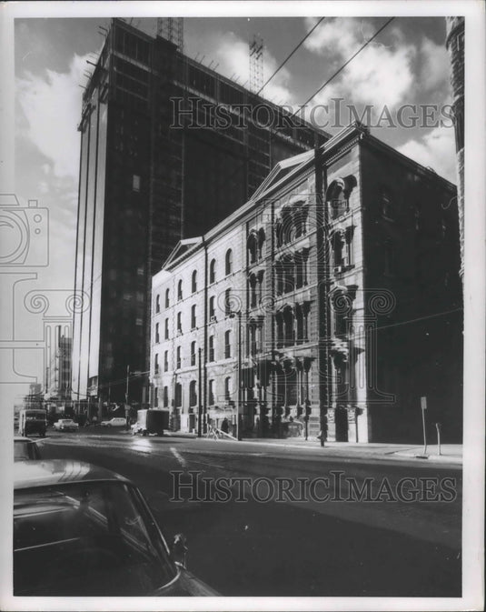 1962 Press Photo Insurance Exchange Building, Milwaukee, Wisconsin - mjb46754 - Historic Images