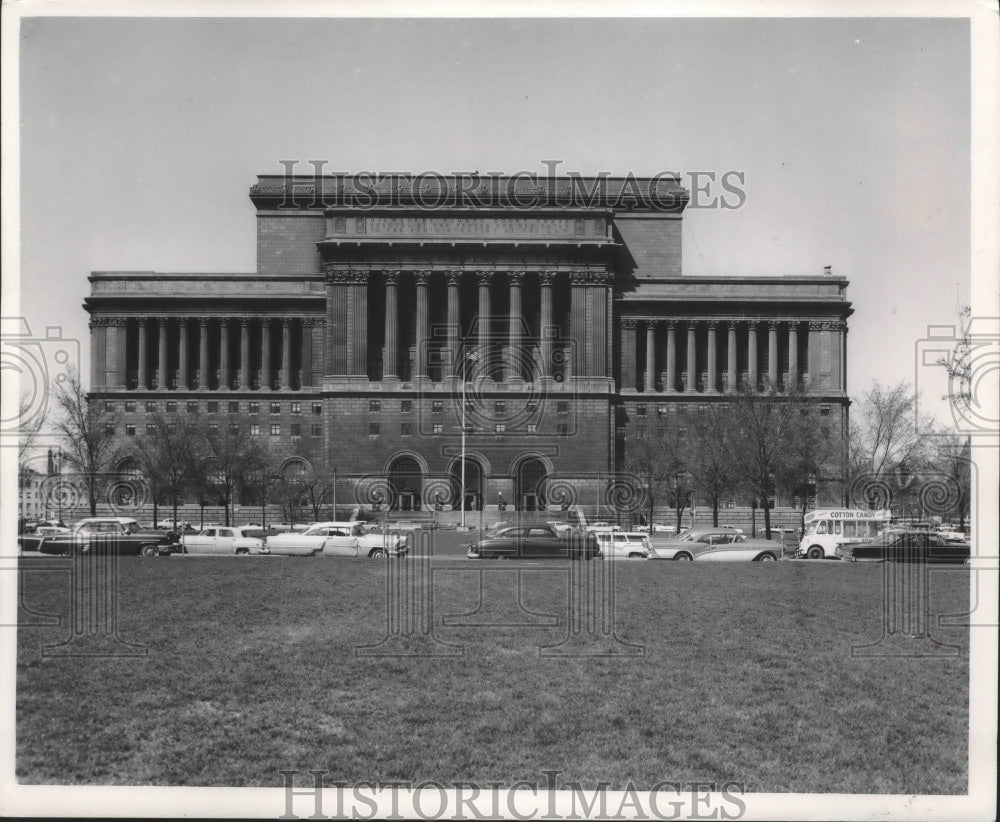 1968 Press Photo The Exterior of the Milwaukee Courthouse - mjb47373 - Historic Images