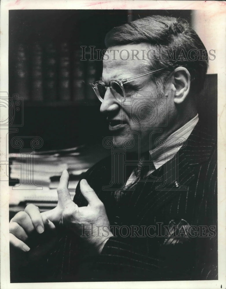 1974 Press Photo Representative Henry Reuss of Wisconsin, in the U.S. Congress. - Historic Images