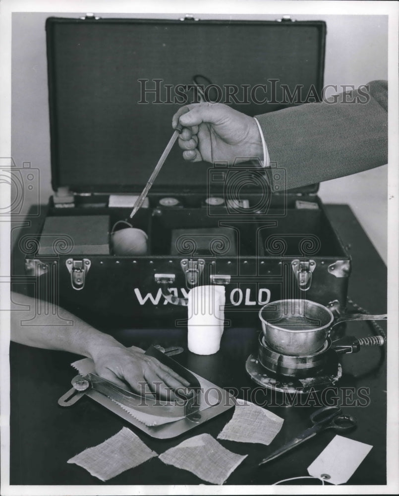 1954 Press Photo Wax mold kit used by police department for gun fire, Milwaukee. - Historic Images