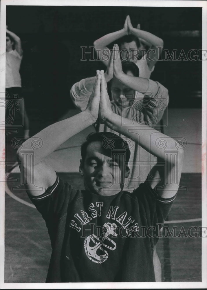 1969 Press Photo Kenneth Bruckner and John Kotvis do judo in police training- Historic Images