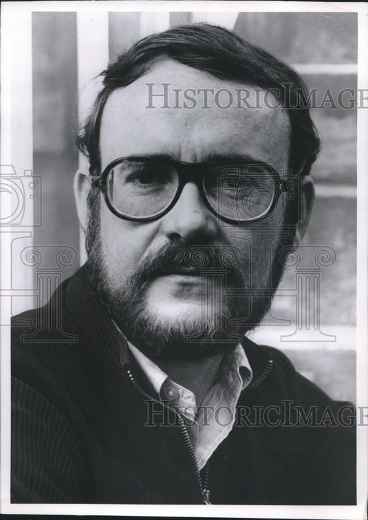 1971 Press Photo Buck Henry has written scripts for "Get Smart"; "The Graduate" - Historic Images