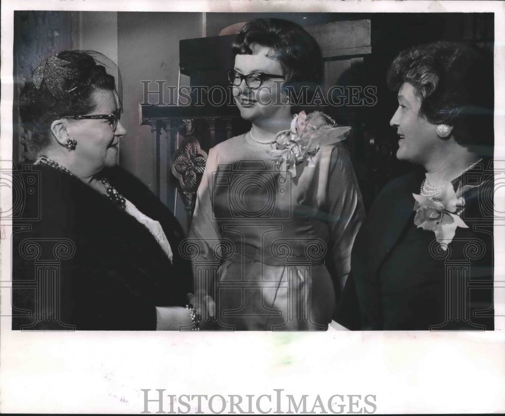 1964 Mrs. John Reynolds and others at Schroeder Hotel reception, WI-Historic Images