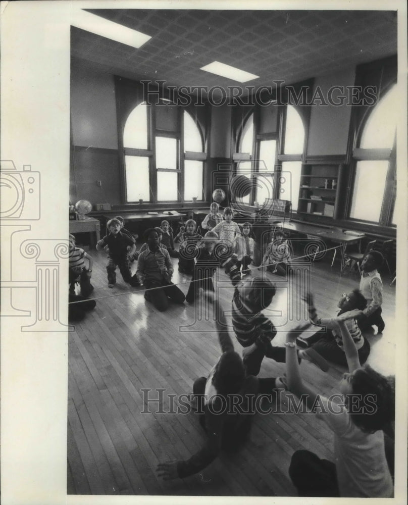 1977 Fourth Graders Play Ball in Classroom at Fourth Street School - Historic Images