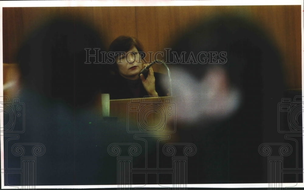 1993 Press Photo Marjorie Minor testifies in her own defense during trial - Historic Images