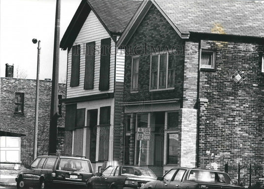 1990 Randolph's Catering in Milwaukee and boarded-up nieghbor-Historic Images