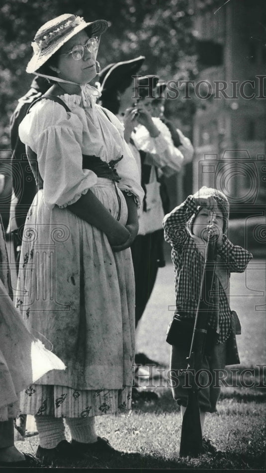 1984 Caroline and Bjorn Sanderson at Civil War Reenactment-Historic Images