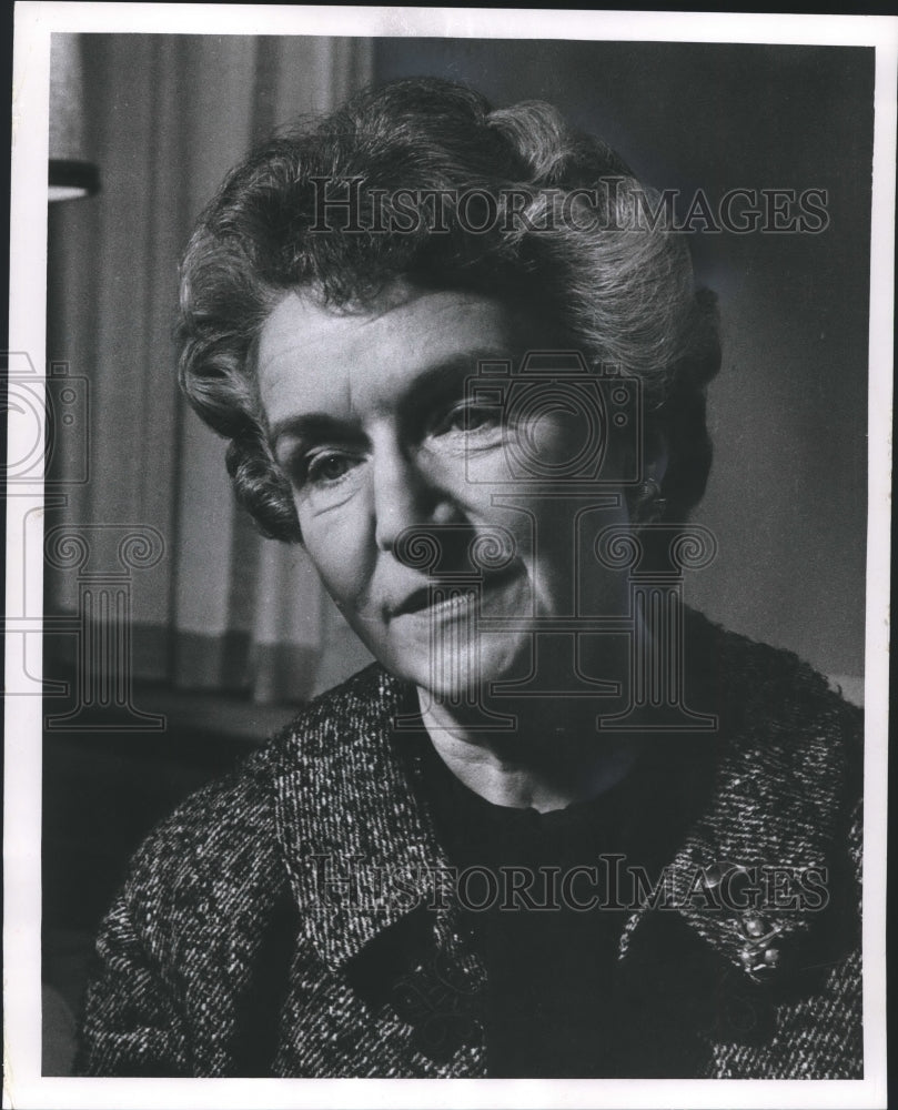 1964 Press Photo Mrs Maurice T. Moore of the YWCA - mjb51464 - Historic Images